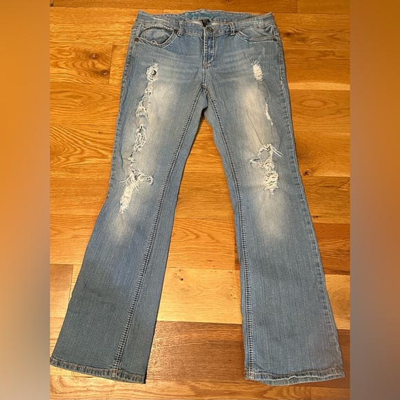 Ariya Distressed Bootcut Embroider Denim Jeans Size 11/12 - Picture 10 of 11
